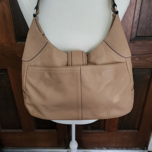 Coach Hamptons Big Buckle Medium Beige Leather Hobo F11197 - Picture 16 of 16
